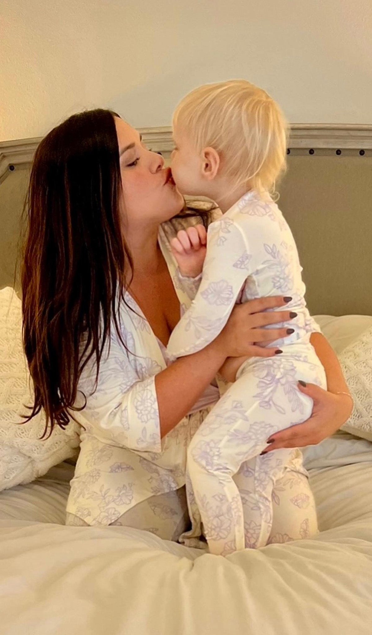 Bali Analise 3-Piece Set worn by mom giving her baby girl a kiss.