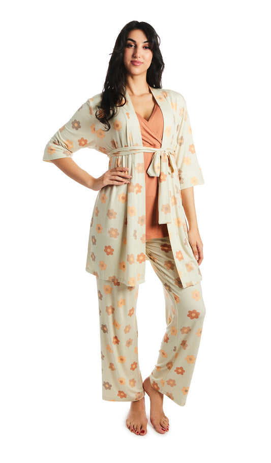 Daisies Analise 3-Piece Set. Woman with hand on hip wearing 3/4 sleeve robe, tank top and pant.