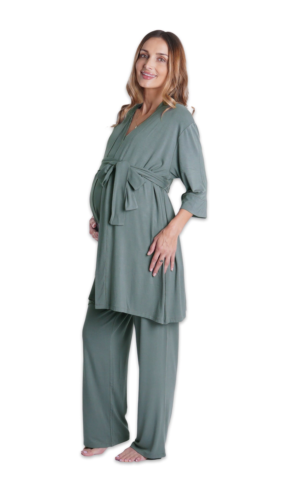 Fog Analise 3-Piece Set. Pregnant woman wearing 3/4 sleeve robe, tank top and pant with one hand under belly.