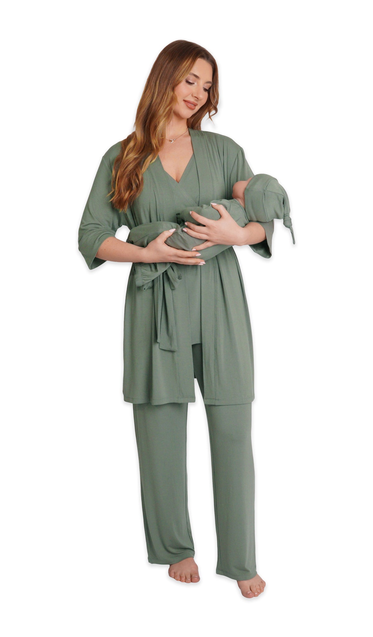 Basil Analise 5-Piece Set. Woman wearing 3/4 sleeve robe, tank top and pant while holding a baby wearing baby gown and knotted baby hat.